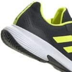 Detalle de las Zapatillas Gamecourt de Adidas en color negro
