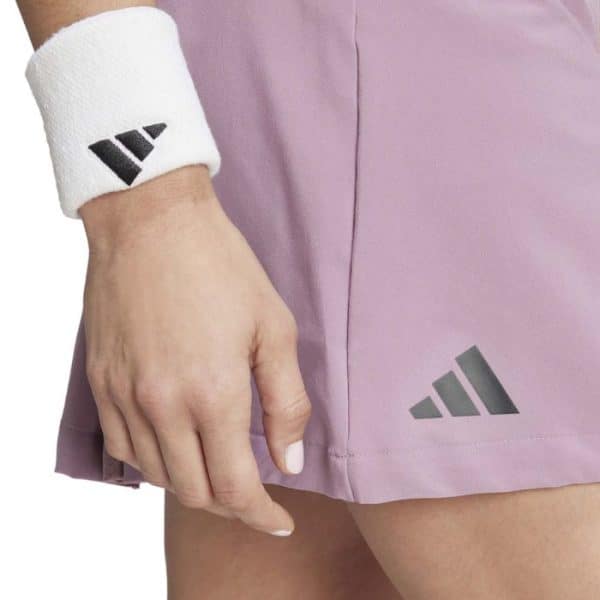 Detalle Falda Adidas Club Rosa