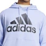 Detalle de la sudadera Adidas