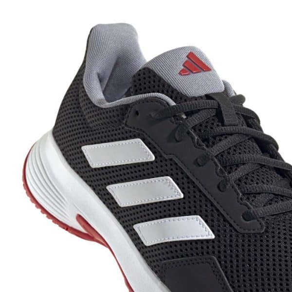 Detalle de las zapatillas Adidas Gamecourt Lite