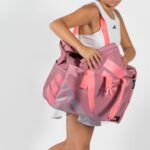 Detalle del Bolso Adidas Weekend Pink 2026