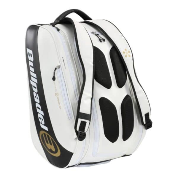 Paletero de pádel blanco de Bullpadel de la Premier Padel
