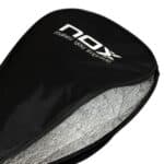 Interior de la Funda de pádel NOX Pro Negra