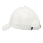 Detalle de la Gorra Bullpadel BPG261-020 Hueso