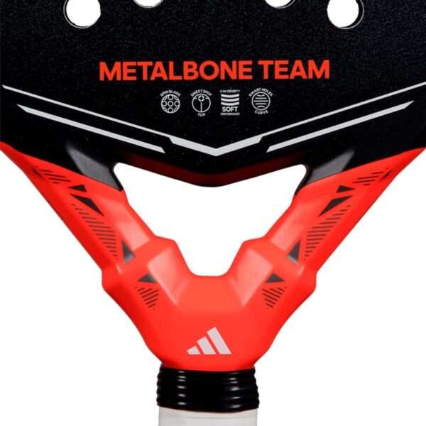Puente de la adidas metalbone team 2026