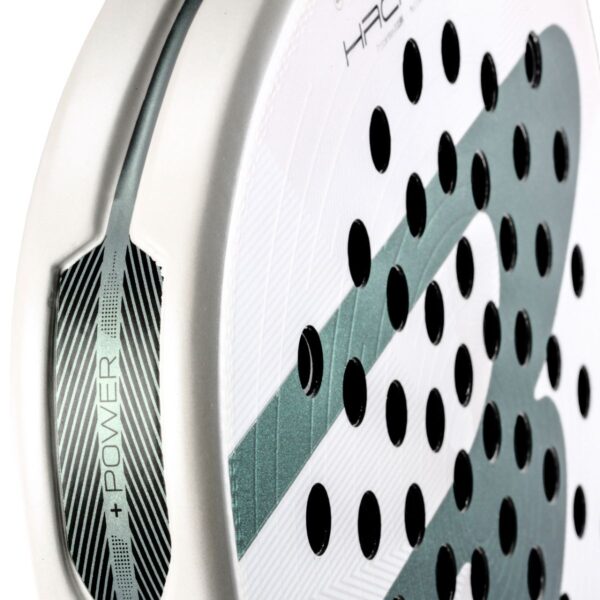 Detalle de la Pala Bullpadel Hack 04 Premier Padel 2026