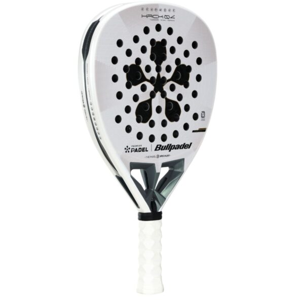 Lateral de la Pala Bullpadel Hack 04 Premier Padel 2026